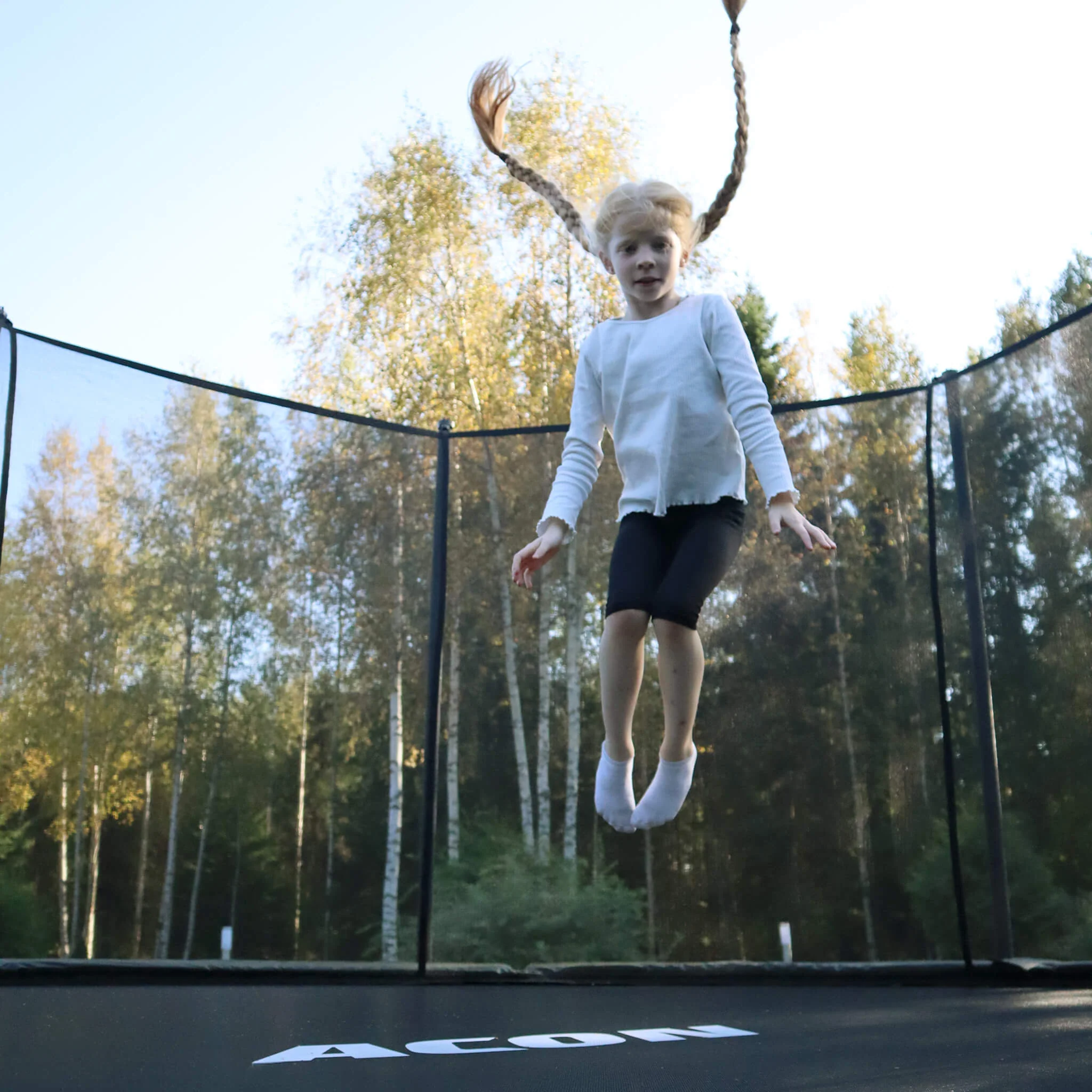 ACON Air 4,3m Pyöreä trampoliini turvaverkolla ja tikkailla - Image 3